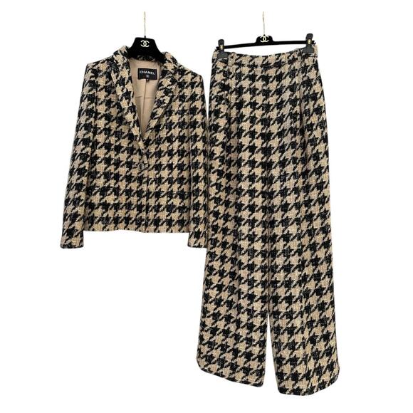 CHANEL Jackets & Blazers - Chanel Fall 2019/2020 Tweed Jacket & Trousers Suit - Sz 38